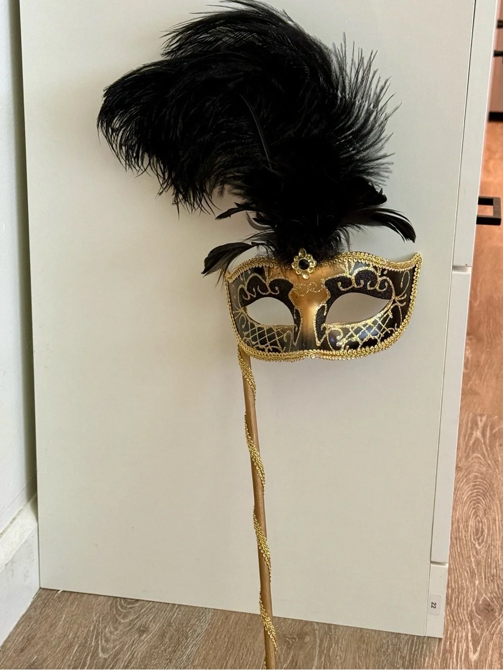 Vintage Pier 1 Venetian Jester Stick Mask Masquerade Black Gold 21”